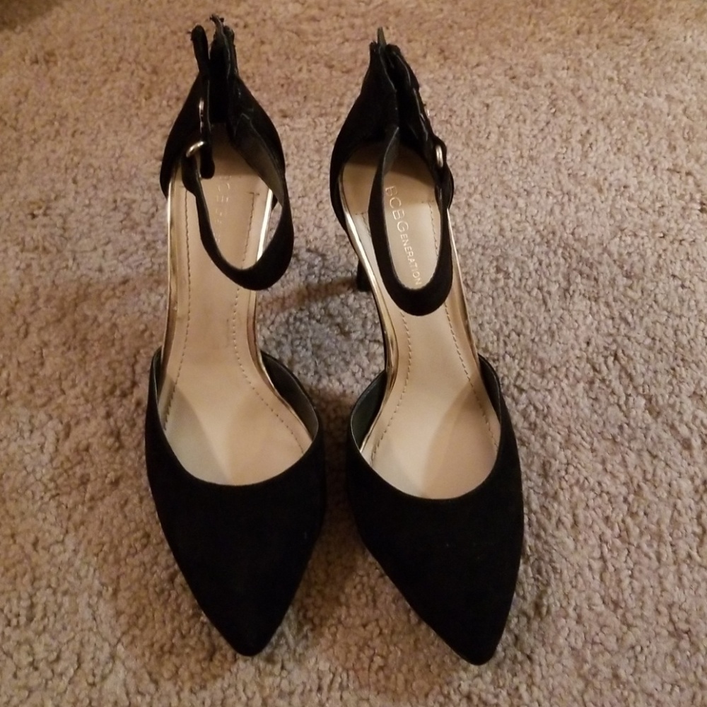 BCBG Generation suede pumps